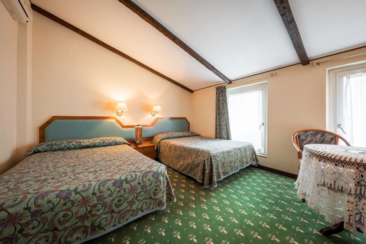 Superior Twin Room,995745934:JPEG